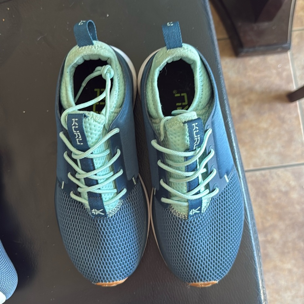 Kuru new shoes size 6 medium